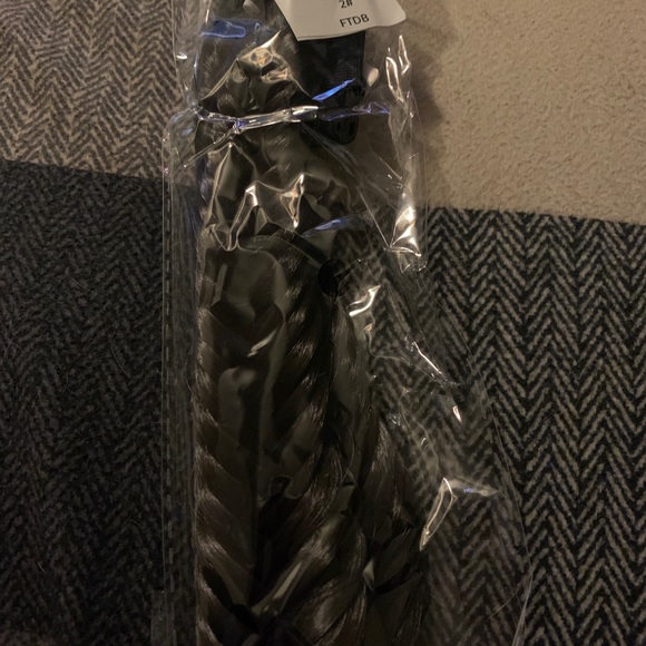 Madison Braid fishtail adjustable braid. - Picture 3 of 3